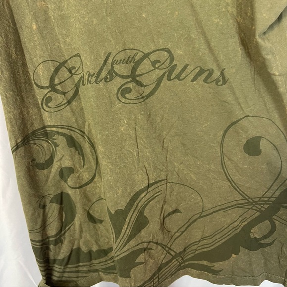 GWG Girls with Guns Green and Brown Deer T-Shirt, size 2X - Picture 6 of 8